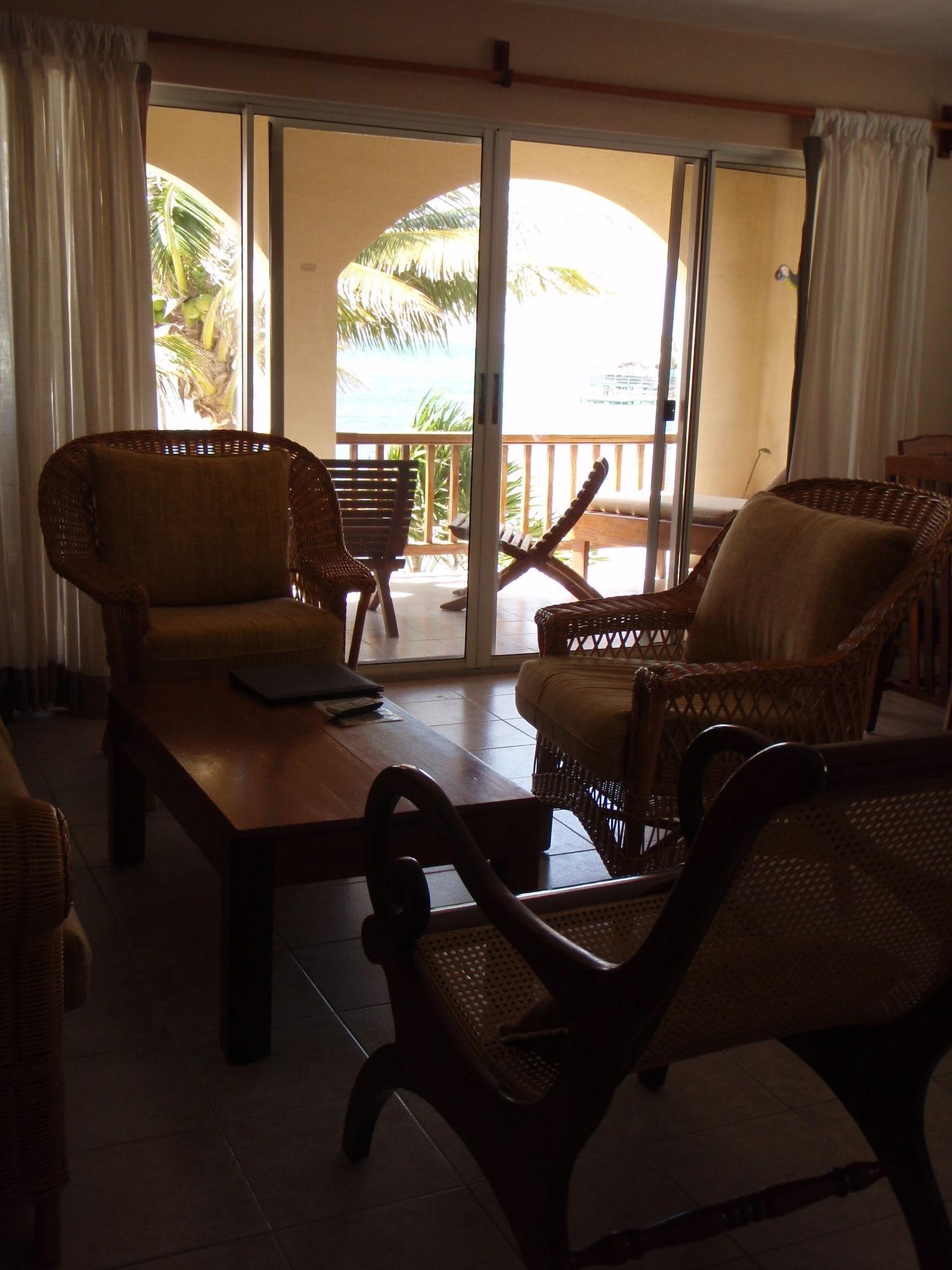 The Palms Oceanfront Suites San Pedro  Dış mekan fotoğraf